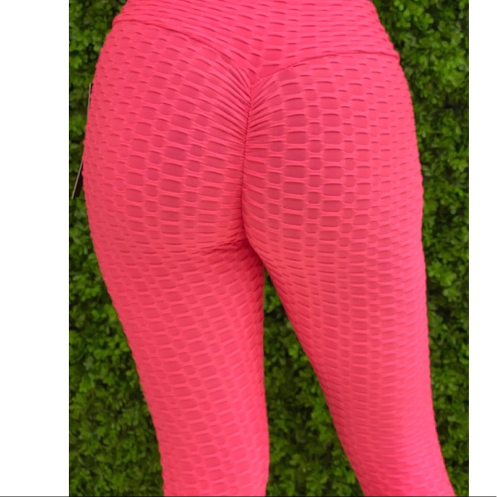 NWT New Mix Butt Lifting Neon Coral Leggings S/M
